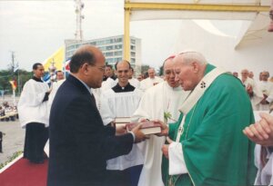 Tercer encuentro con el Papa San Juan Pablo II. Plaza Cívica José Martí en La Habana, Cuba. Foto cortesía del autor.