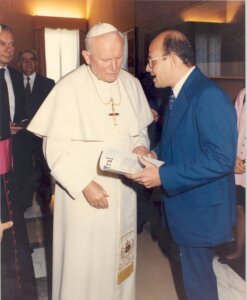 Segundo encuentro con el Papa San Juan Pablo II. Foto cortesía del autor.