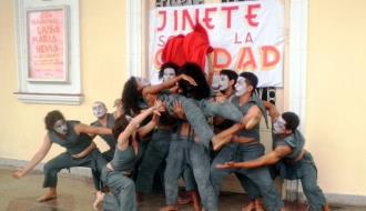 Presentación del grupo Tecma en el Festival de Danza Callejera “Jinetes de su propio tiempo”.