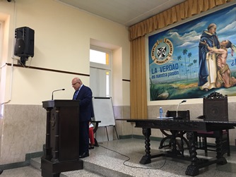 Dagoberto Valdés pronuncia su conferencia en el Aula Fray Bartolomé de las Casas, del Convento San Juan de Letrán. Foto de Yoandy Izquierdo Toledo.